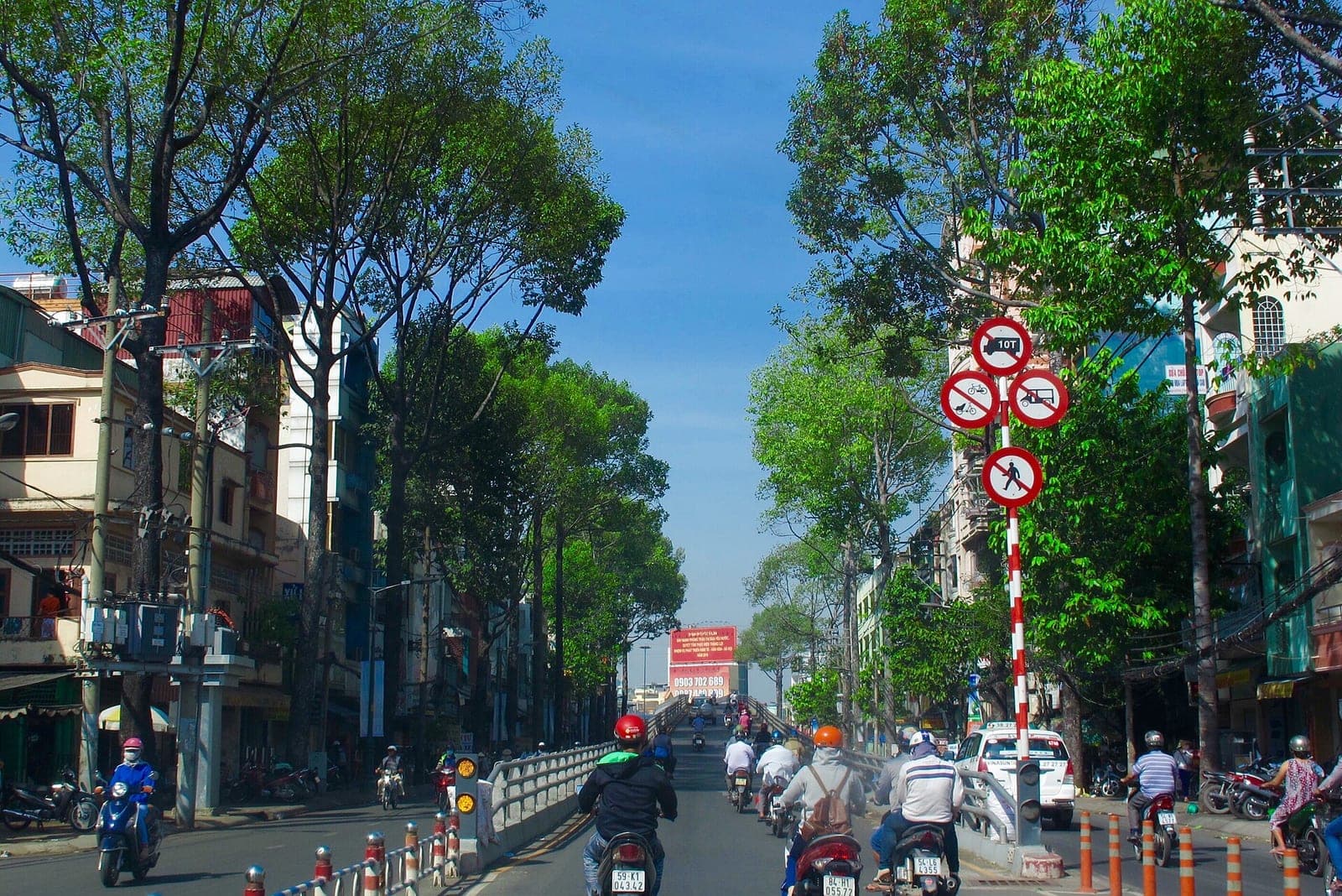 Cậu Ba Quán