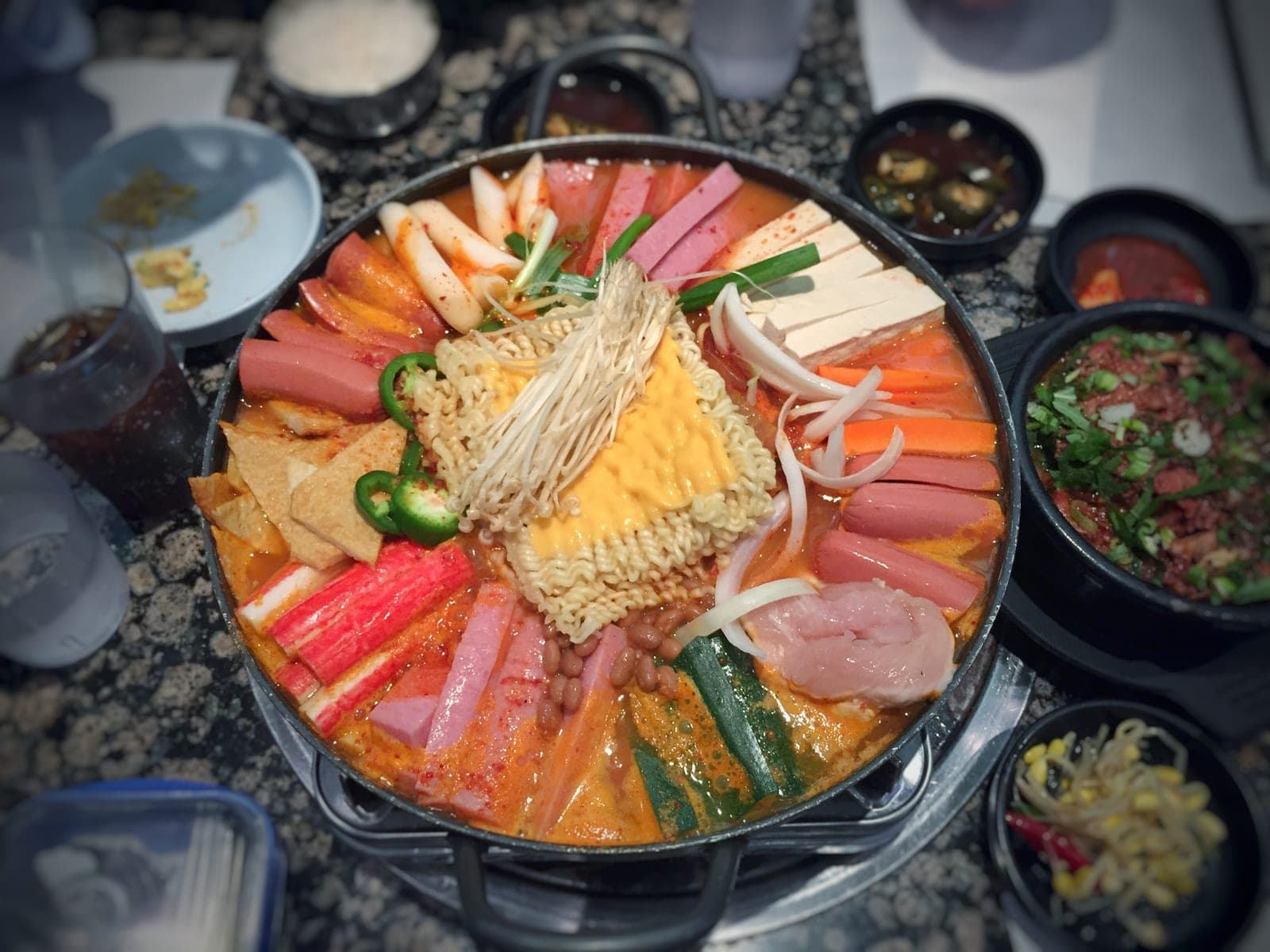 Samcheong-dong Jukkumi & Kalguksu