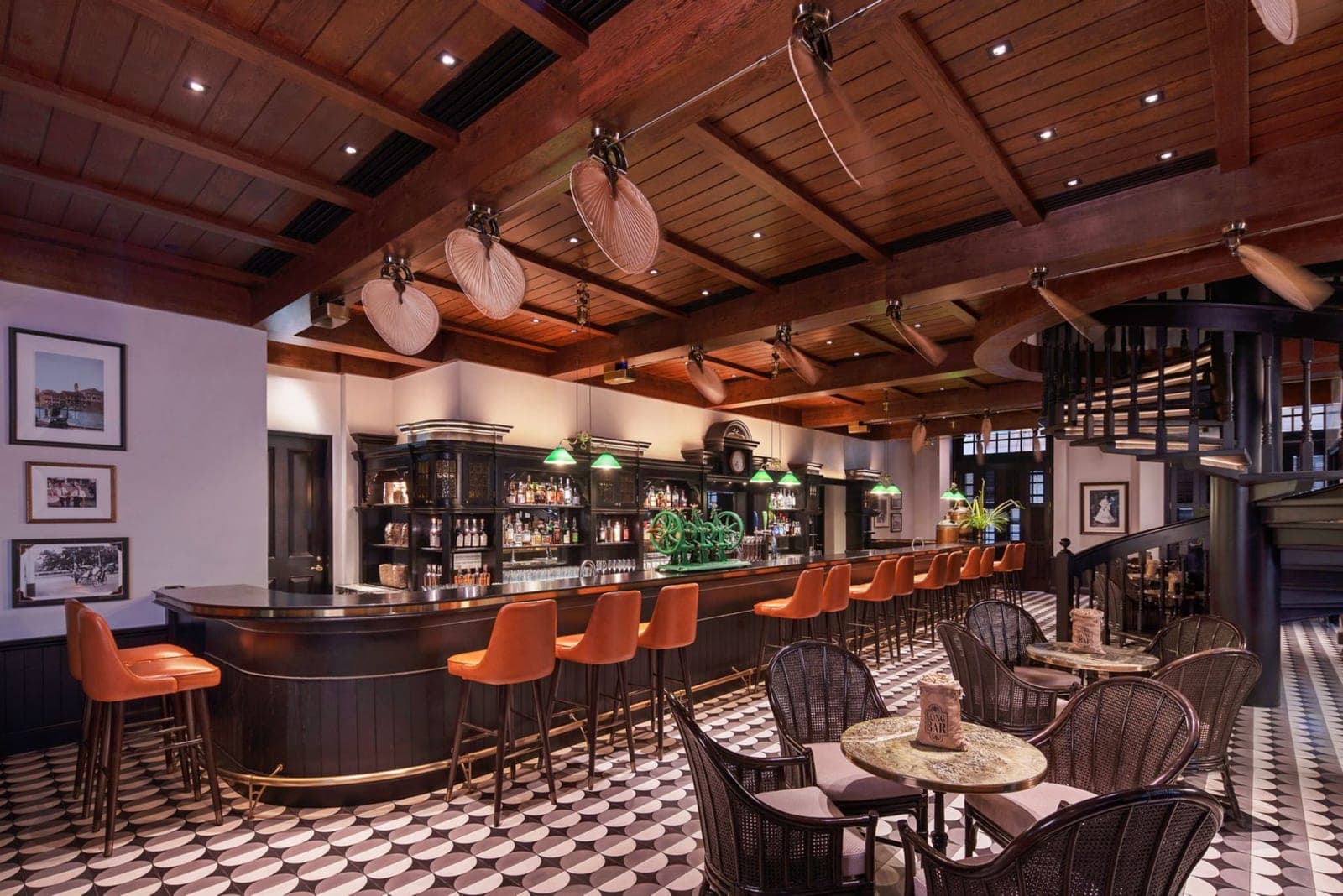Long Bar (Raffles Hotel)